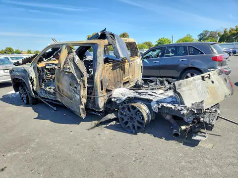 5TFNA5DB0RX147998 — 2024 Toyota Tundra, фото 2 с аукциона Copart 30.09.2026, Вандализм