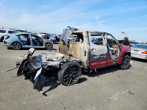 5TFNA5DB0RX147998 — 2024 Toyota Tundra, фото 3 с аукциона Copart 30.09.2026, Вандализм