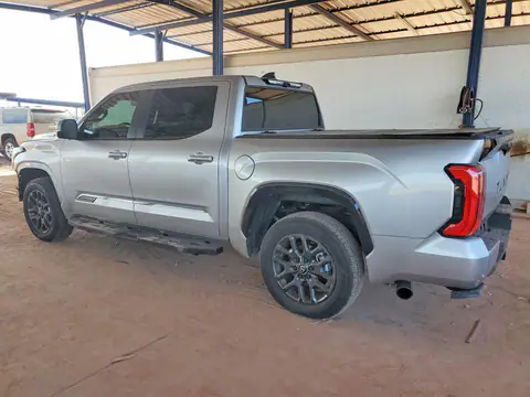 5TFNC5DBXSX103295 — 2025 Toyota Tundra, фото 2 с аукциона Copart 13.10.2026, Передняя часть
