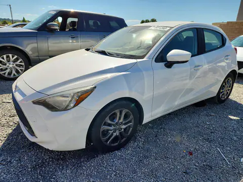 3MYDLBJV7LY700317 — 2020 Toyota Yaris Hatchback, Передняя часть (Front End), фото до ремонта