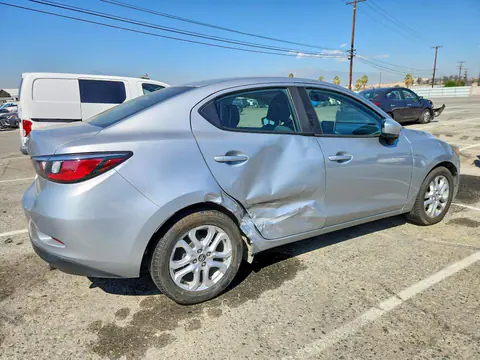 2018 Toyota YARIS IA VIN 3MYDLBYV4JY302713 фото 3
