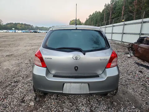 2007 Toyota Yaris Base VIN JTDJT903575069712 фото 6