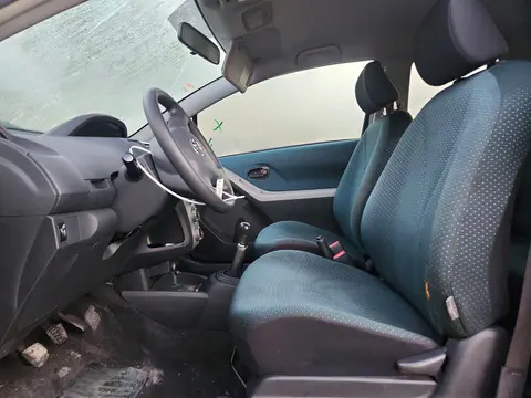 2007 Toyota Yaris Base VIN JTDJT903575069712 фото 7
