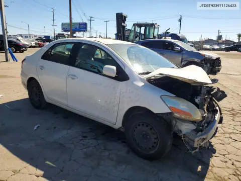 2007 Toyota Yaris Base VIN JTDBT923971126423 фото 4