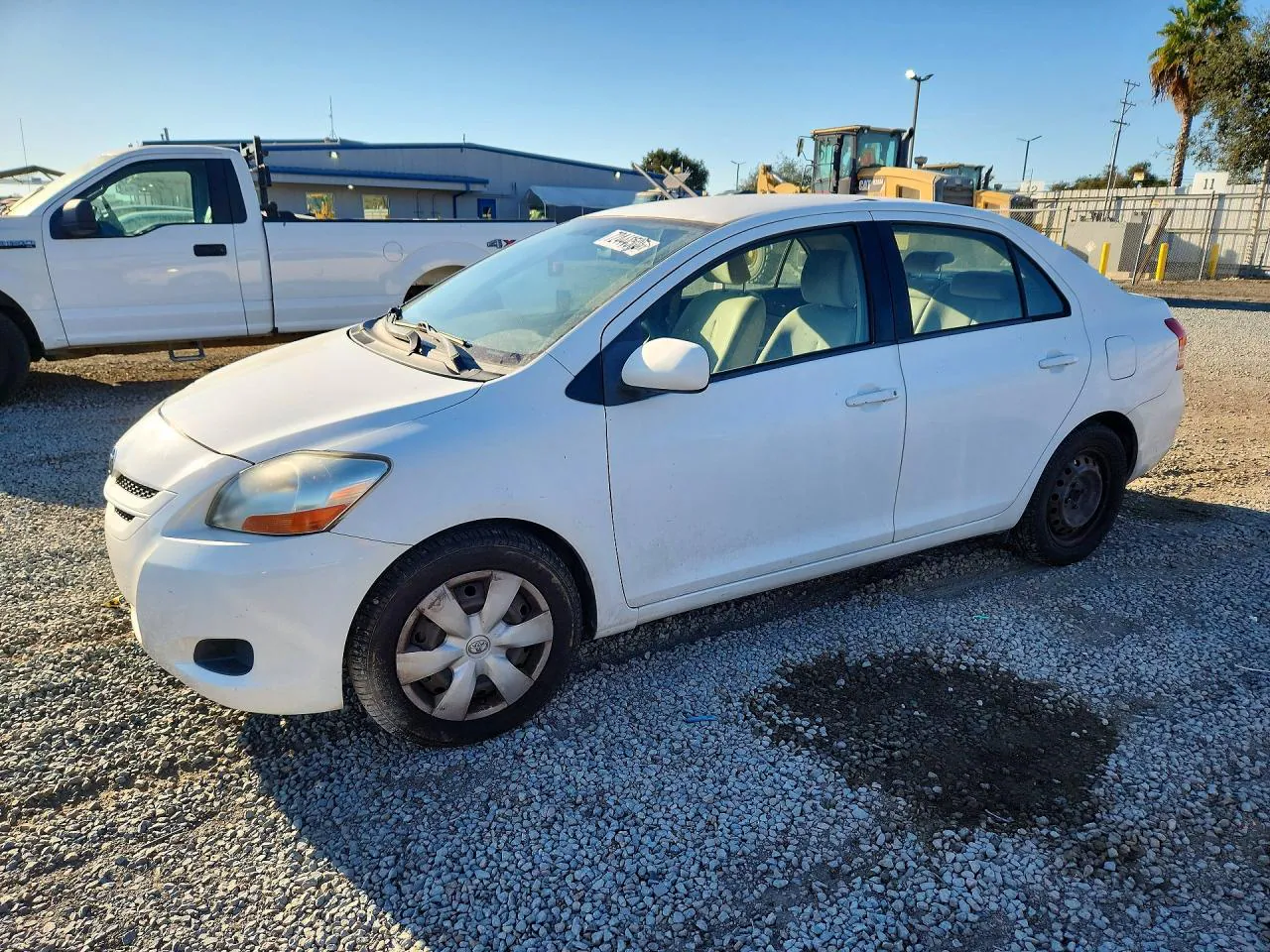2008 Toyota Yaris Base VIN JTDBT923181204520 фото 1