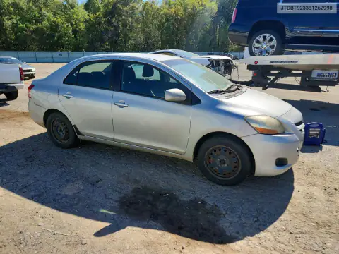 JTDBT923381262998 — 2008 Toyota Yaris, фото 4 с аукциона Copart 22.10.2026, Передняя часть