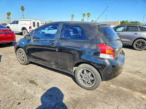 2009 Toyota Yaris Base VIN JTDJT903695276113 фото 2