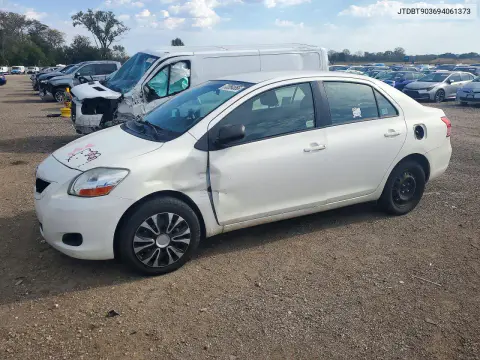 JTDBT903694061373 — 2009 Toyota Yaris, Передняя часть, фото до ремонта