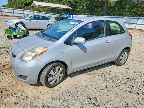 JTDJT4K30A5315783 — 2010 Toyota Yaris, Передняя часть (Front End), фото до ремонта
