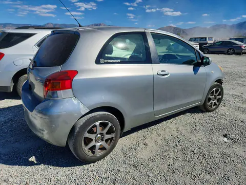2010 Toyota Yaris Base VIN JTDJT4K37A5291689 фото 3