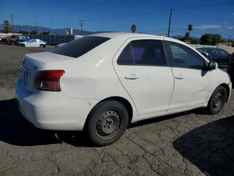 2010 Toyota Yaris Base VIN JTDBT4K32A1356153 фото 3