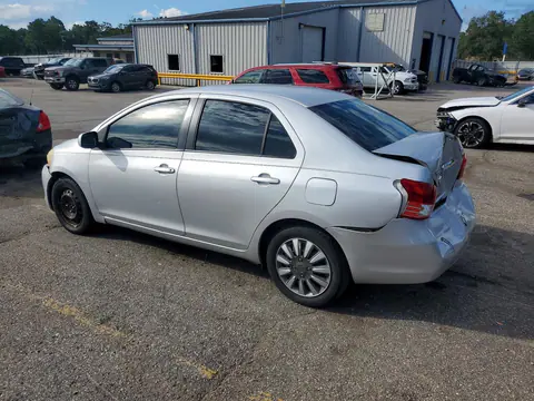 2010 Toyota Yaris Base VIN JTDBT4K35A4071588 фото 2