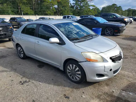 2010 Toyota Yaris Base VIN JTDBT4K35A4071588 фото 4