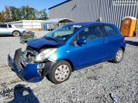 JTDJT4K34A5300543 — 2010 Toyota Yaris, Передняя часть, фото до ремонта