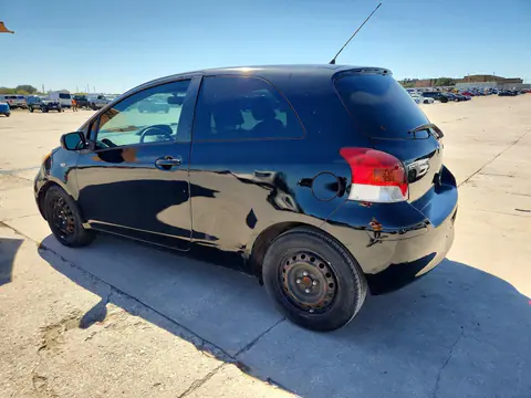 2011 Toyota Yaris Base VIN JTDJT4K33B5336628 фото 2