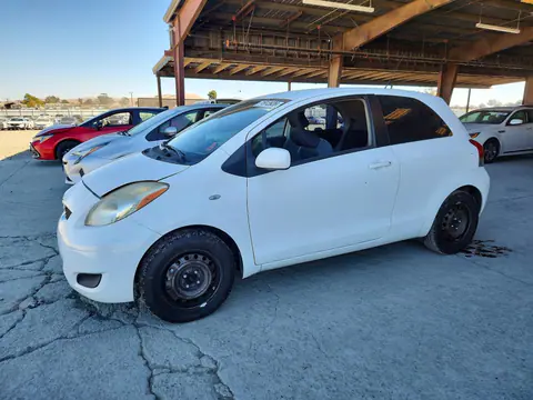 JTDJT4K31B5326597 — 2011 Toyota Yaris, Мелкие вмятины и царапины, фото до ремонта