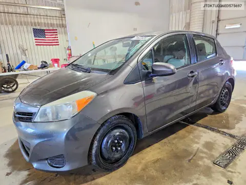 JTDKTUD36ED575697 — 2014 Toyota Yaris, Задняя часть, фото до ремонта