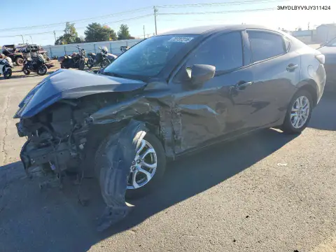 3MYDLBYV9JY311424 — 2018 Toyota Yaris, Передняя часть, фото до ремонта