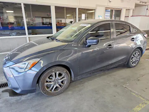 2019 Toyota Yaris VIN 3MYDLBYV1KY516799 фото 1