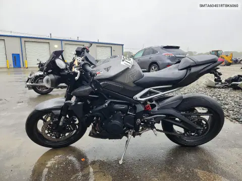 SMTA604S1RTBK6060 — 2024 Triumph Street Triple, фото 3 с аукциона Copart, Механические повреждения