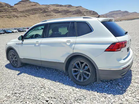 3VV3B7AX4PM022779 — 2023 Volks Tiguan, фото 2 с аукциона Copart 14.10.2026, Боковая часть