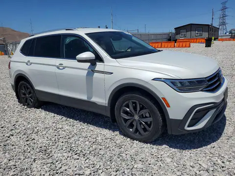3VV3B7AX4PM022779 — 2023 Volks Tiguan, фото 4 с аукциона Copart 14.10.2026, Боковая часть