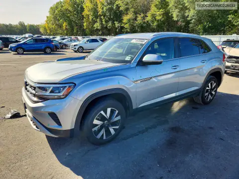 1V2DC2CA9MC226033 — 2021 Volkswagen Atlas Cross Sport, Передняя часть, фото до ремонта