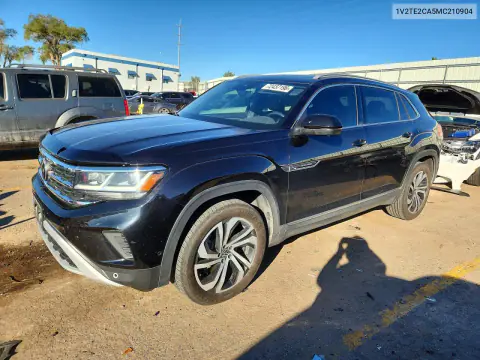 1V2TE2CA5MC210904 — 2021 Volkswagen Atlas Cross Sport, Град, фото до ремонта