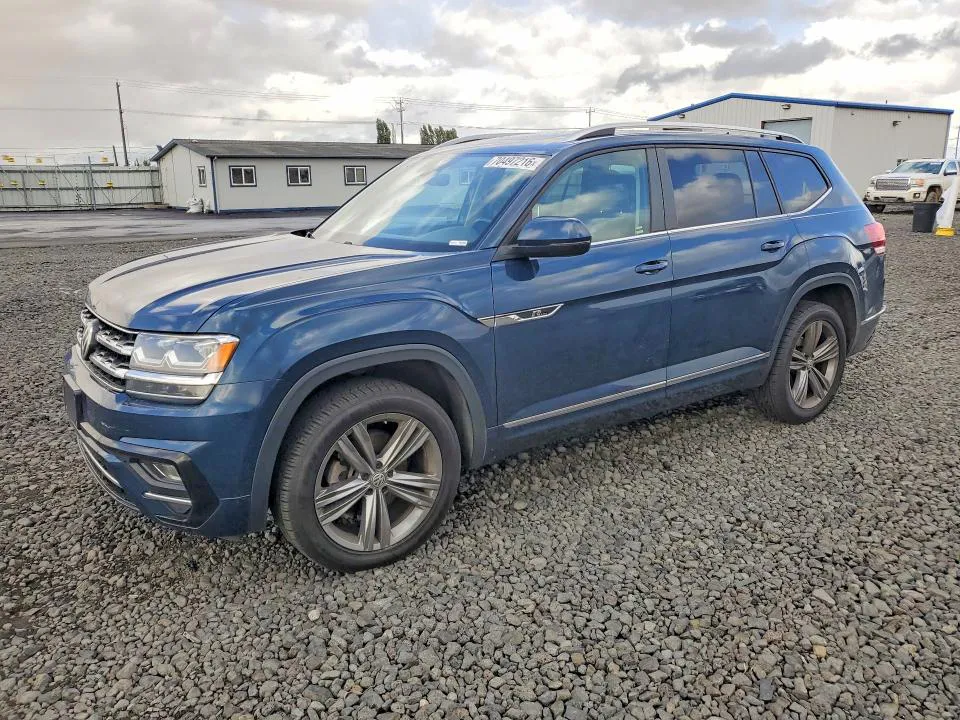 2018 Volkswagen Atlas VIN 1V2RR2CA0JC561021 фото 1