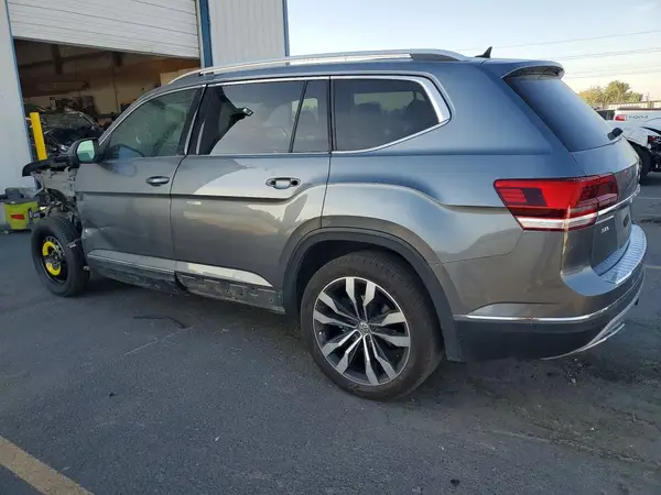 1V2NR2CA6KC611453 — 2019 Volkswagen Atlas, фото 2 с аукциона Copart, Передняя часть