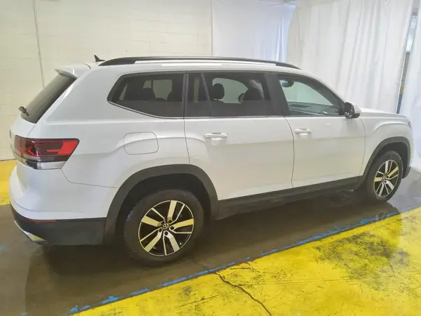 1V2DP2CA0MC588949 — 2021 Volkswagen Atlas, фото 3 с аукциона Copart 29.09.2026, Механические повреждения