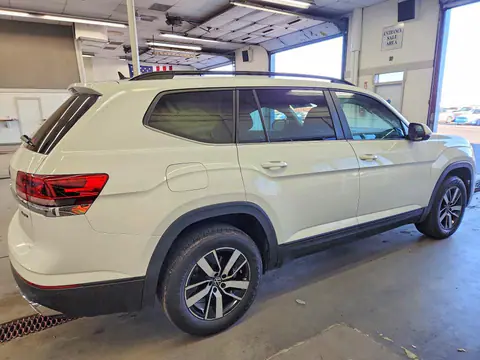 2023 Volkswagen Atlas VIN 1V2LP2CA1PC550842 фото 3