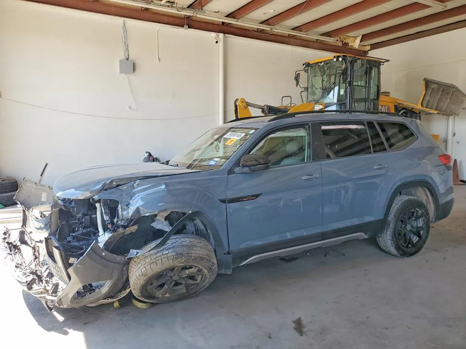 2024 Volkswagen Atlas VIN 1V2GR2CA1RC575738 фото 1