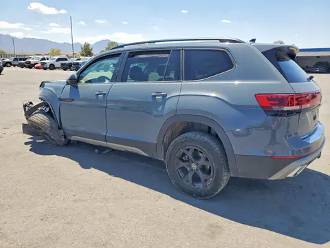 2024 Volkswagen Atlas VIN 1V2GR2CA1RC575738 фото 2