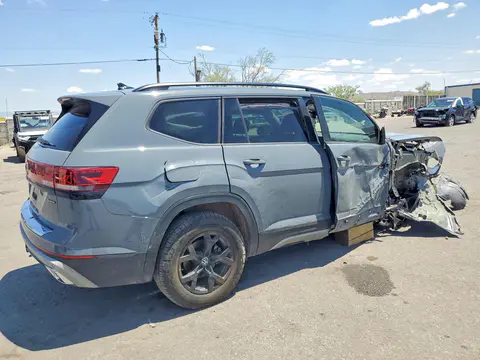 2024 Volkswagen Atlas VIN 1V2GR2CA1RC575738 фото 3