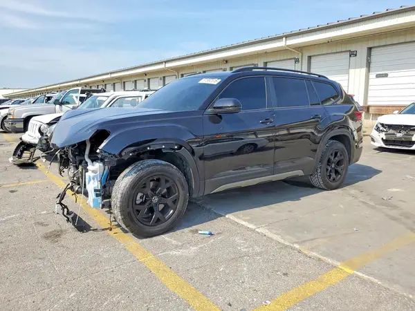 1V2CR2CA3RC609399 — 2024 Volkswagen Atlas, Передняя часть (Front End), фото до ремонта