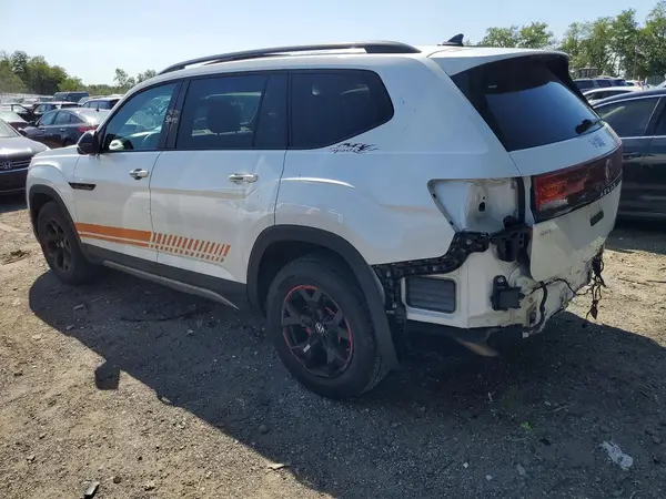 1V2GR2CA7RC618494 — 2024 Volkswagen Atlas, фото 2 с аукциона Copart, Задняя часть