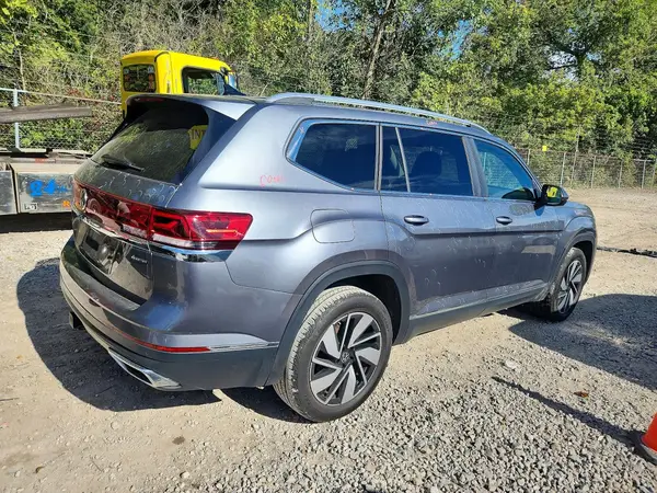 1V2BR2CA7RC510452 — 2024 Volkswagen Atlas, фото 3 с аукциона Copart, Град