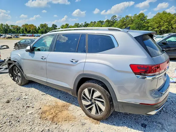 1V2BR2CA9RC505687 — 2024 Volkswagen Atlas, фото 2 с аукциона Copart, Передняя часть