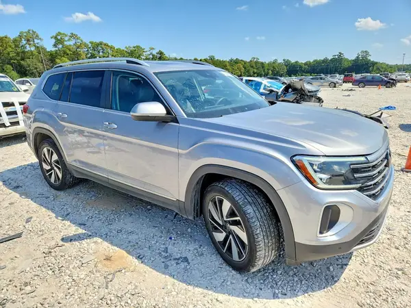 1V2BR2CA9RC505687 — 2024 Volkswagen Atlas, фото 4 с аукциона Copart, Передняя часть
