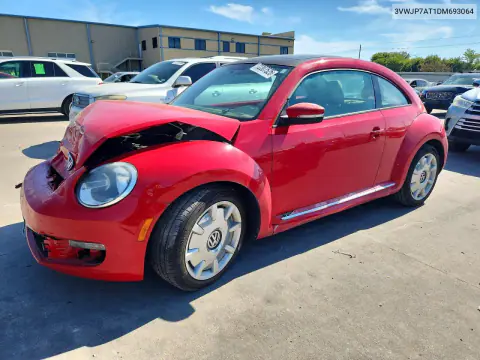 3VWJP7AT1DM693064 — 2013 Volkswagen Beetle, Передняя часть, фото до ремонта