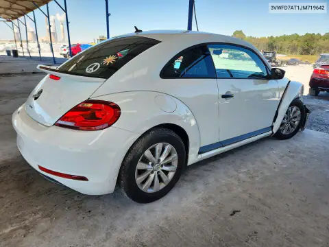3VWFD7AT1JM719642 — 2018 Volkswagen Beetle, фото 3 с аукциона Copart, Переворот