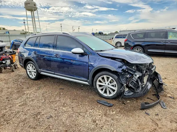 3VWH17AUXHM512252 — 2017 Volkswagen GOLF, фото 4 с аукциона Copart, Передняя часть