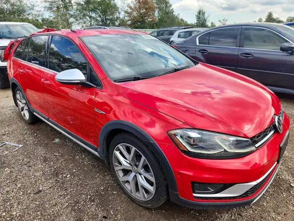 3VWH17AU2JM750649 — 2018 Volkswagen GOLF, фото 4 с аукциона Copart, Крыша