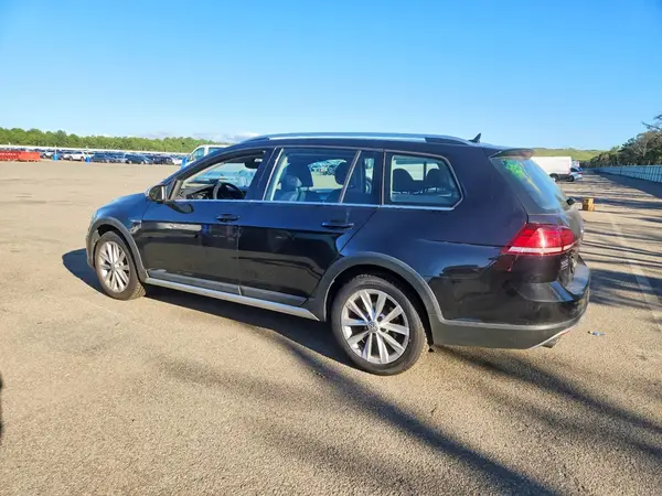 3VWH17AU5KM517284 — 2019 Volkswagen GOLF, фото 2 с аукциона Copart 14.10.2026, Боковая часть