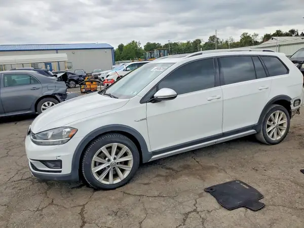 3VWH17AU6KM521246 — 2019 Volkswagen GOLF, Задняя часть (Rear End), фото до ремонта