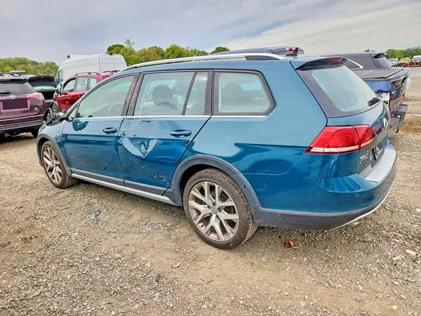 3VWM17AU8KM524003 — 2019 Volkswagen GOLF, фото 2 с аукциона Copart, Боковая часть