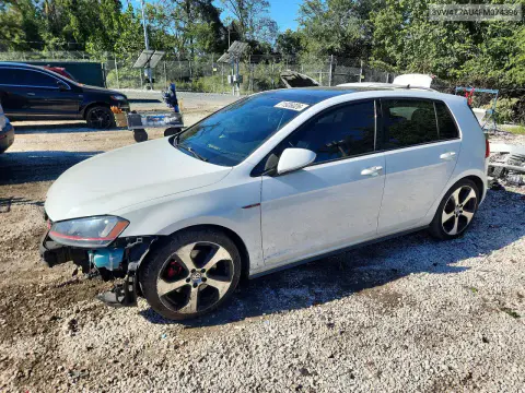 3VW4T7AU4FM074396 — 2015 Volkswagen GTI, Передняя часть, фото до ремонта