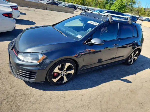 3VW447AU2GM018925 — 2016 Volkswagen GTI, Передняя часть (Front End), фото до ремонта