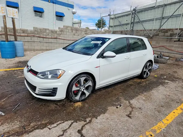 3VW5T7AU0HM076234 — 2017 Volkswagen GTI, Задняя часть (Rear End), фото до ремонта